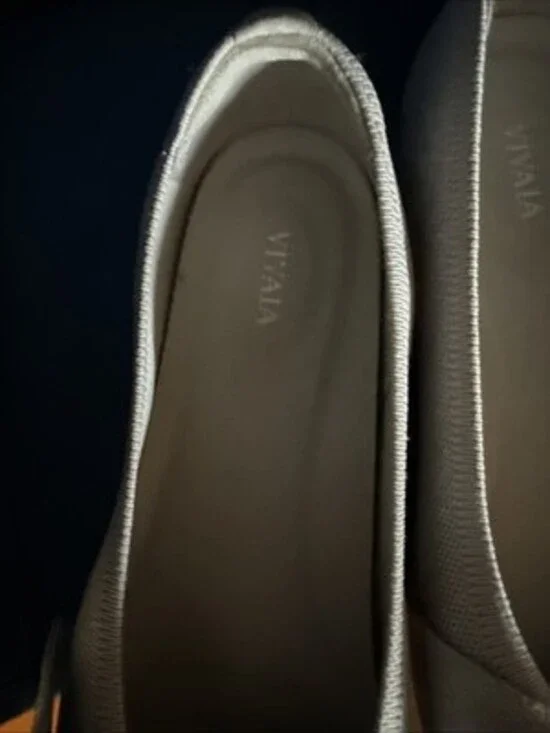 Vivaia Pointed-Toe Silver Bow Flats Elegant Style (Azura) Comfort Shoe EUC - Picture 3 of 10